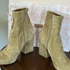 Loeffler Randall Isla boots in beautiful neutral golden beige color. Size 7.5